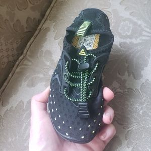 Saguaro kids water shoes